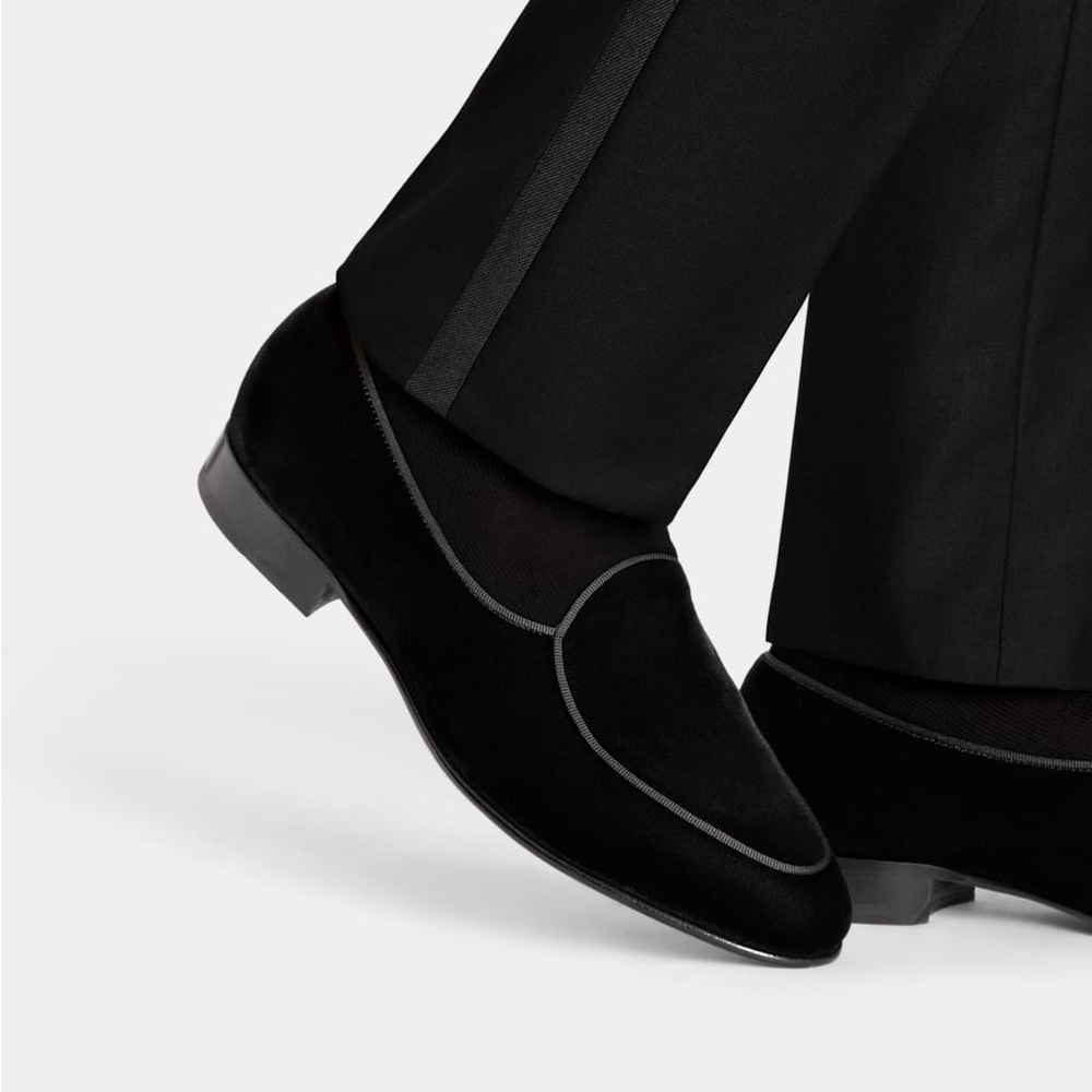 Suitsupply Black Velvet Loafers with Contrasting Trim